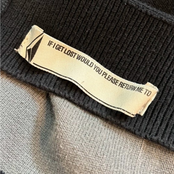 VOLCOM BLACK & GREY STRIPED CREWNECK SWEATER, BOYS SIZE M - Picture 8 of 10